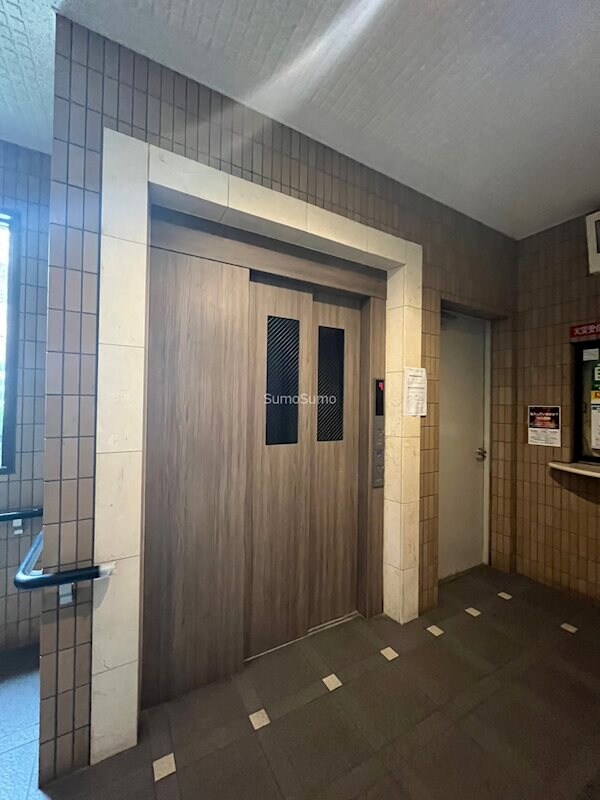 内装他