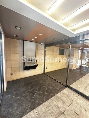 物件外観写真2　(建物の内部です)