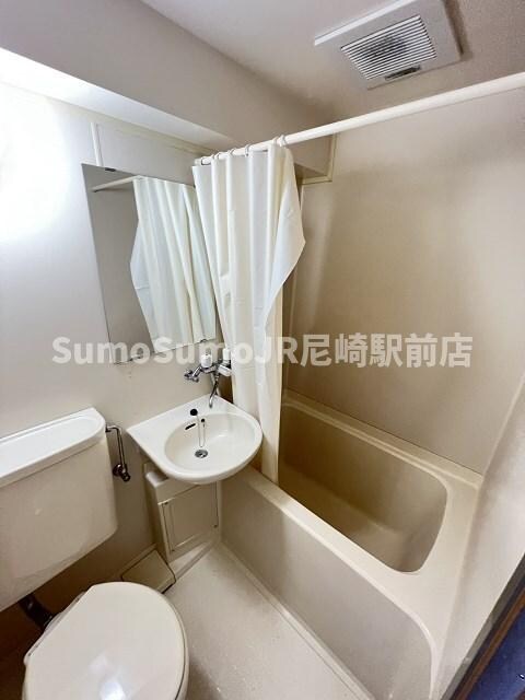 物件内観写真10　(きれいなお風呂です)