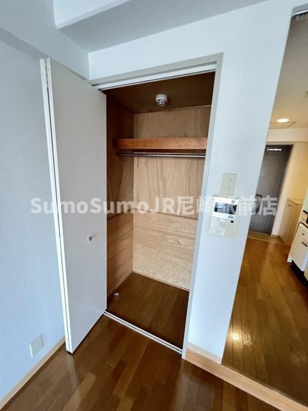 収納(小物を収納するのに便利です)