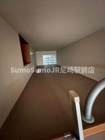 物件内観写真7　(開放的な寝室です)