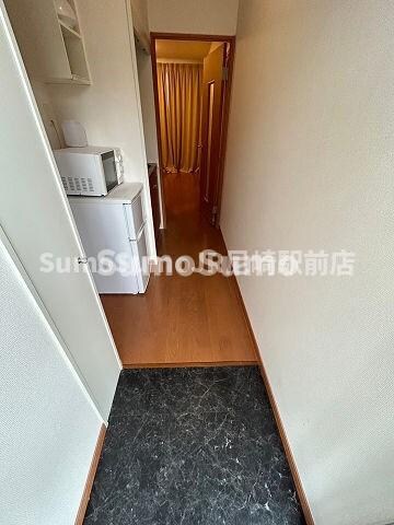 物件内観写真4　(シンプルで使いやすい玄関です)