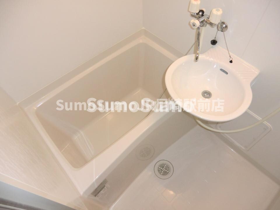 物件内観写真24　(スペースが確保できる洗面所です)