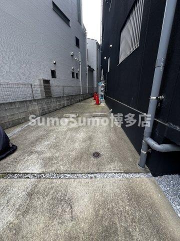 物件外観写真2　(カースペースがあります)