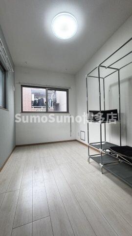 物件内観写真16　(ゆったり過ごせるリビングです)