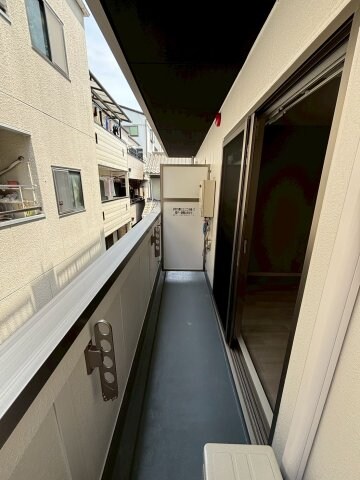 物件内観写真10　(暖かな日差しのふりそそぐバルコニー)