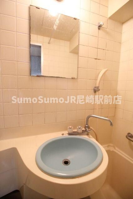 物件内観写真6　(スペースが確保できる洗面所です)