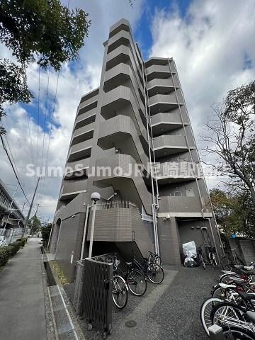 物件外観写真1　(外はこのようになっています)