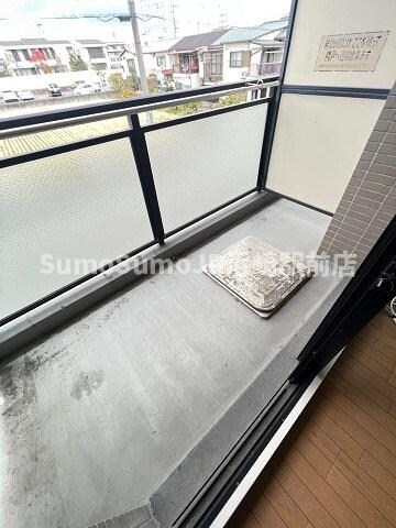 物件内観写真12　(落ち着いた時間を過ごせるバルコニーです)