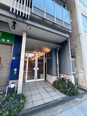 物件外観写真2　(建物の内部です)