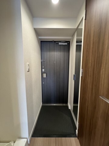 物件内観写真5　(きれいな玄関です)