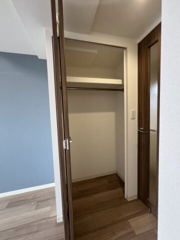 物件内観写真13　(収納豊富です)