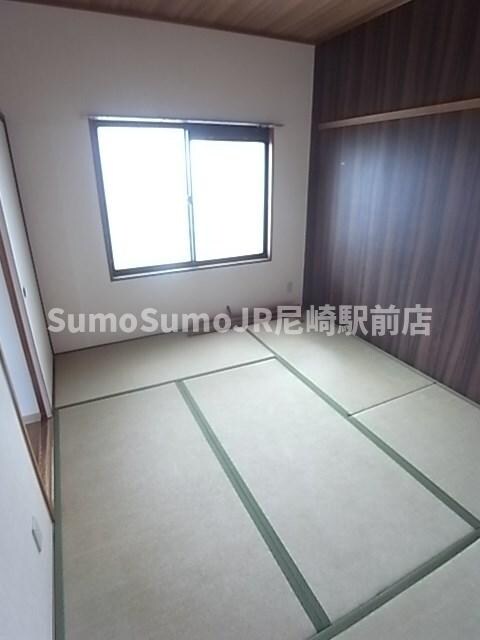 物件内観写真16　(使い勝手のいい寝室です)