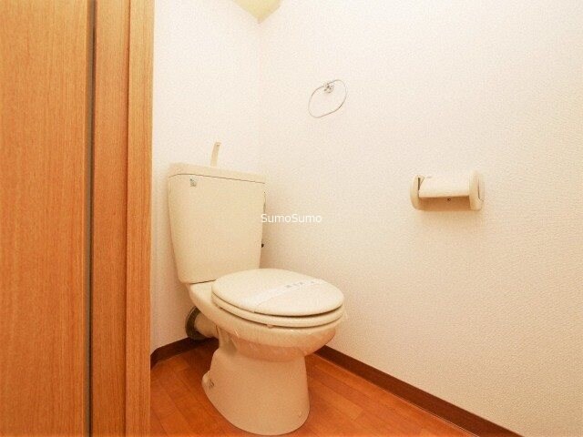 物件内観写真11　(コンパクトで使いやすいトイレです)