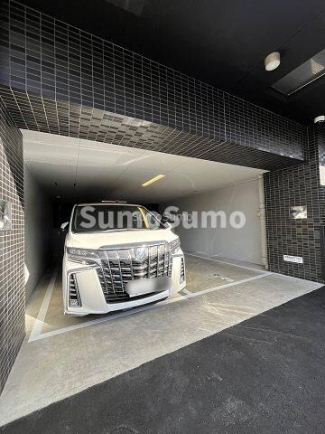 物件外観写真4　(駐車場に車を止められます)