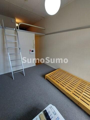 物件内観写真6　(ゆったり過ごせる居間です)