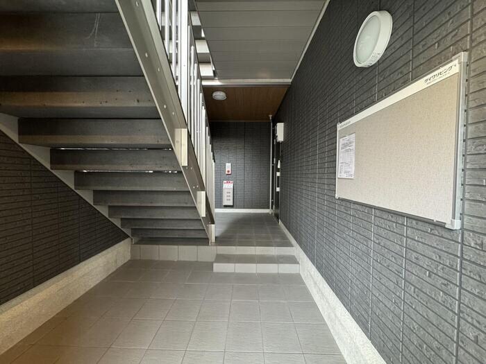 物件外観写真2　(ロビーです)