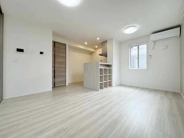 居室(ゆったり過ごせる居間です)