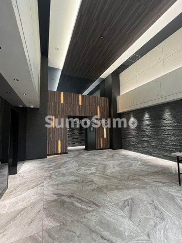 ロビー・ラウンジ(落ち着いたロビーです)