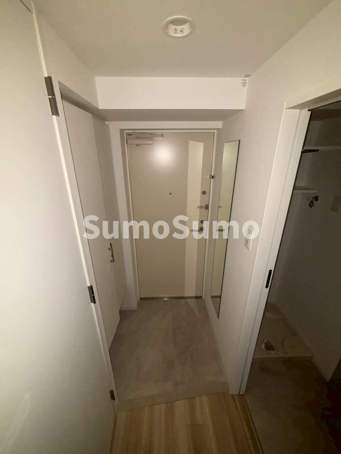 物件内観写真5　(毎日通る玄関はこちらです)