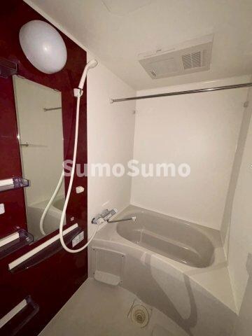 物件内観写真9　(落ち着いた空間のお風呂です)