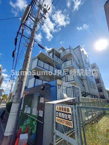 物件外観写真3　(落ち着いた雰囲気の外観です)