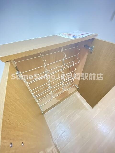 物件内観写真18　(専用の収納スペースです)