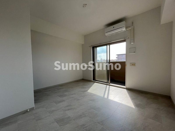 寝室(ゆとりの広さです)