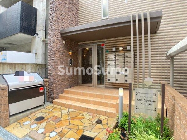 エントランス(建物の内部です)