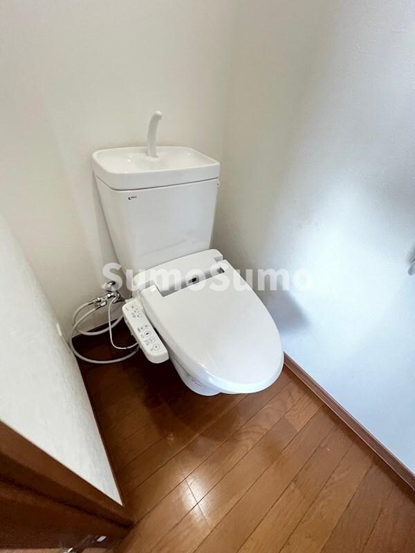 物件内観写真9　(落ち着いたトイレです)