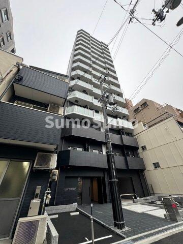 物件外観写真1　(外観は落ち着いています)