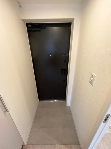 物件内観写真4　(きれいな玄関です)