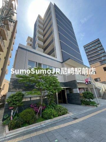 物件外観写真1　(きれいな外観です)