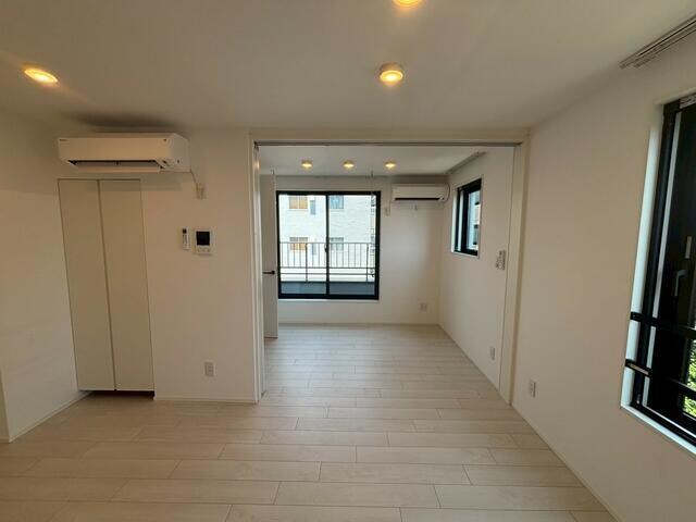 物件内観写真5　( )