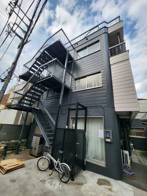 物件外観写真1　( )