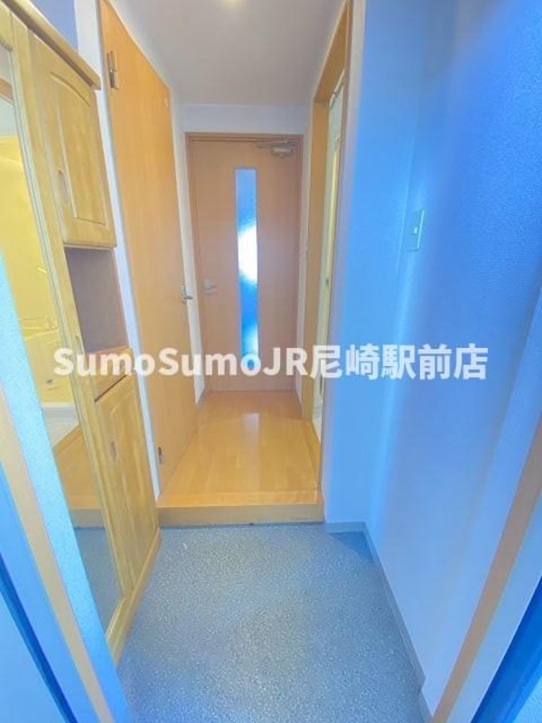 玄関(毎日通る玄関はこちらです)