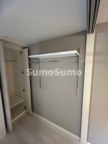 物件内観写真13　(ちょっとした収納スペースも充実しています)