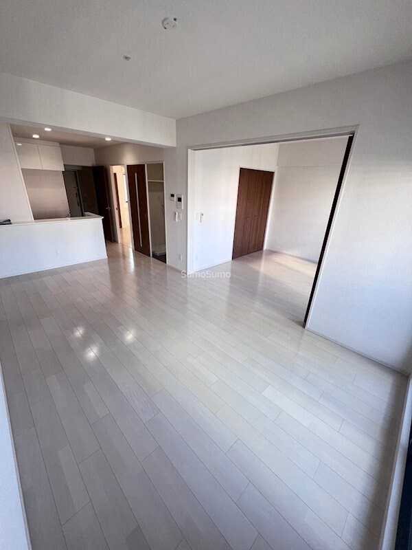 居室(ゆったりとした居間です)