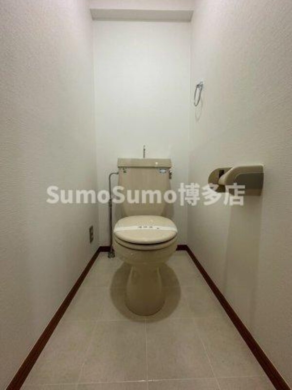 トイレ(コンパクトで使いやすいトイレです)