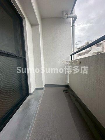 物件内観写真14　(バルコニーからの眺めを楽しみながら食事をしませんか)