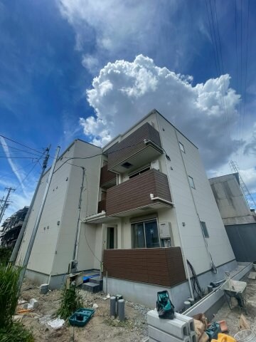 物件外観写真1　(おしゃれな外観です)