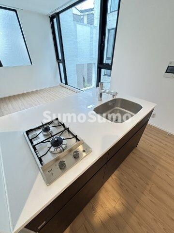 物件内観写真9　(キッチンでお料理をお楽しみください)