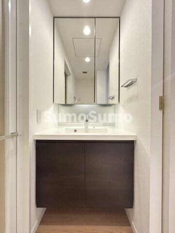 物件内観写真21　(独立洗面化粧台付き)