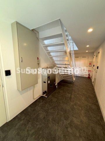 物件外観写真2　(ロビーです)