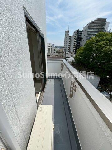 物件内観写真10　(広々としたバルコニーです)