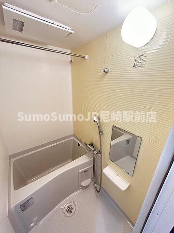 物件内観写真8　(落ち着いた空間のお風呂です)