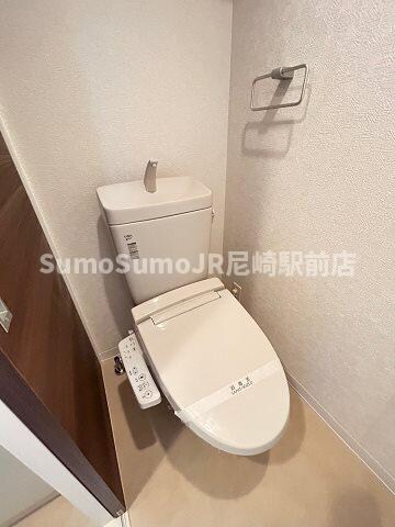 物件内観写真10　(コンパクトで使いやすいトイレです)