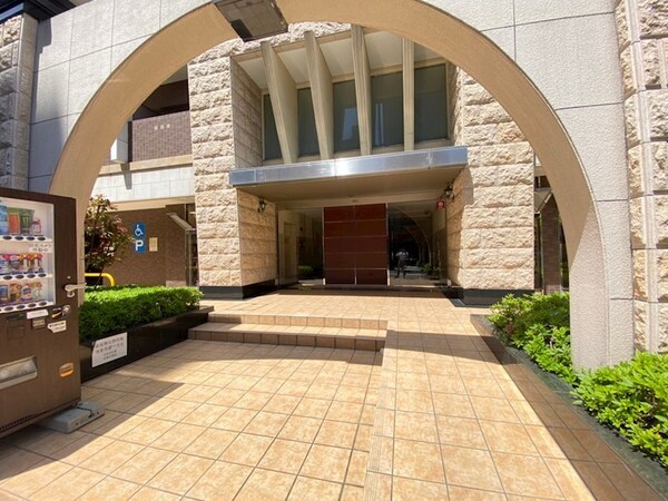 エントランス(建物の内部です)