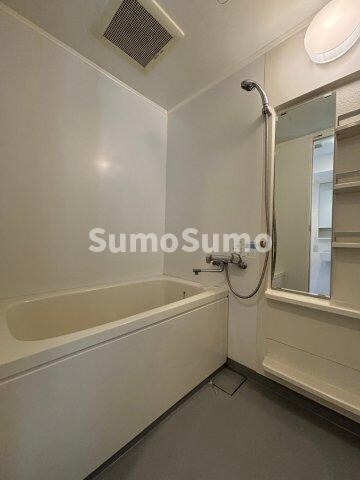 物件内観写真6　(コンパクトで使いやすいお風呂です)