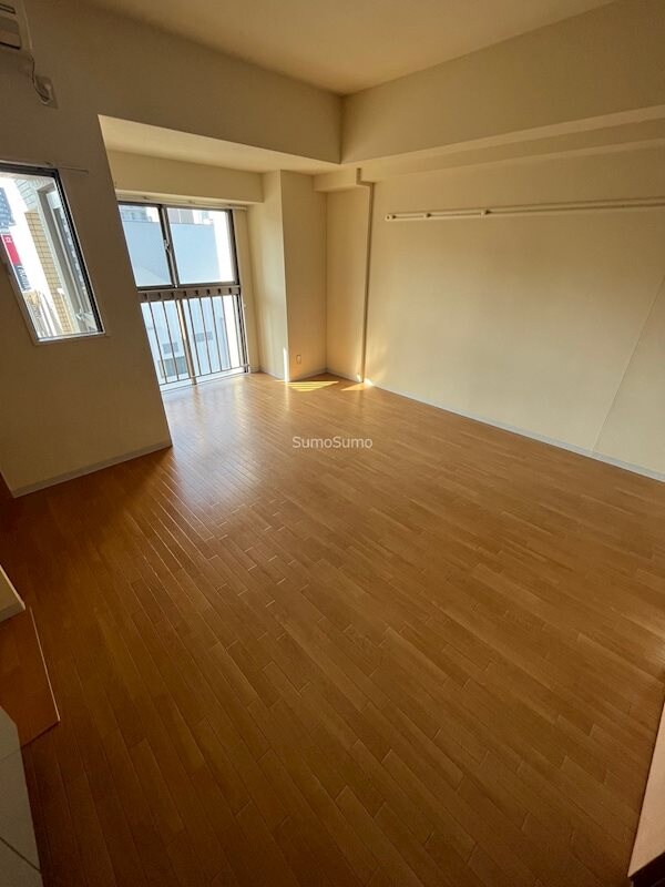 寝室(落ち着いて過ごせるお部屋なので、寝室にいかがでしょうか)